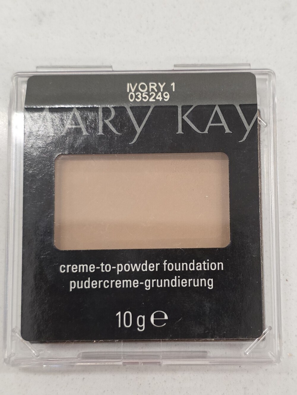 Mary Kay Creme-to-Powder Foundation - Ivory 1 Shade 10 g